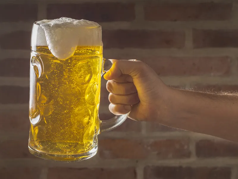 Stein Holding Contest Event Image Decorative